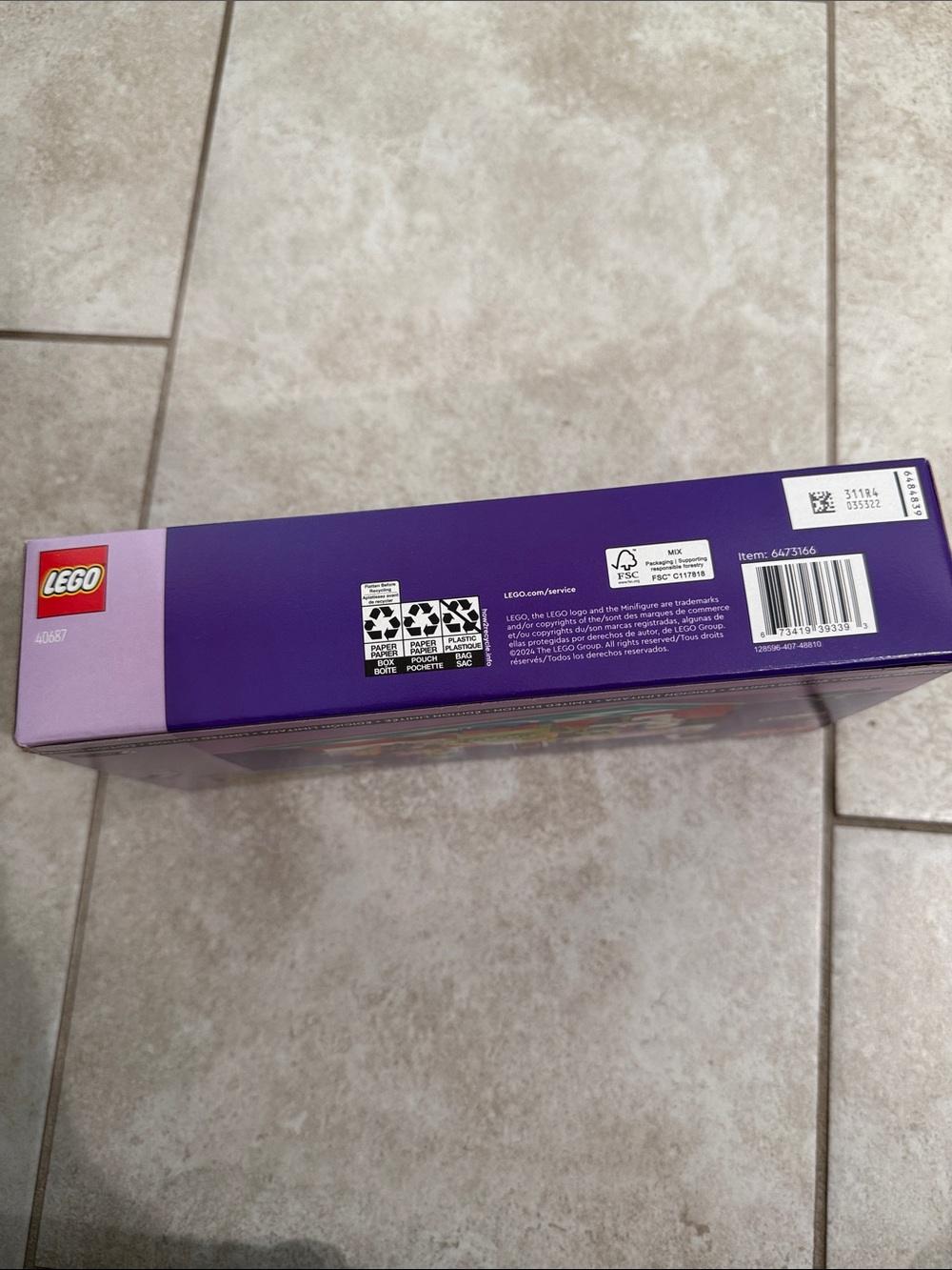 LEGO Alien Space Diner 40687 NWT unopened - Picture 5 of 5